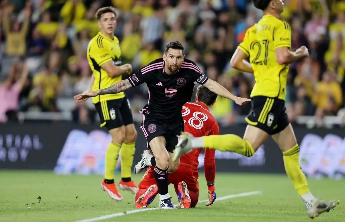 梅西梅开二度，巴萨战胜强力对手的简单介绍